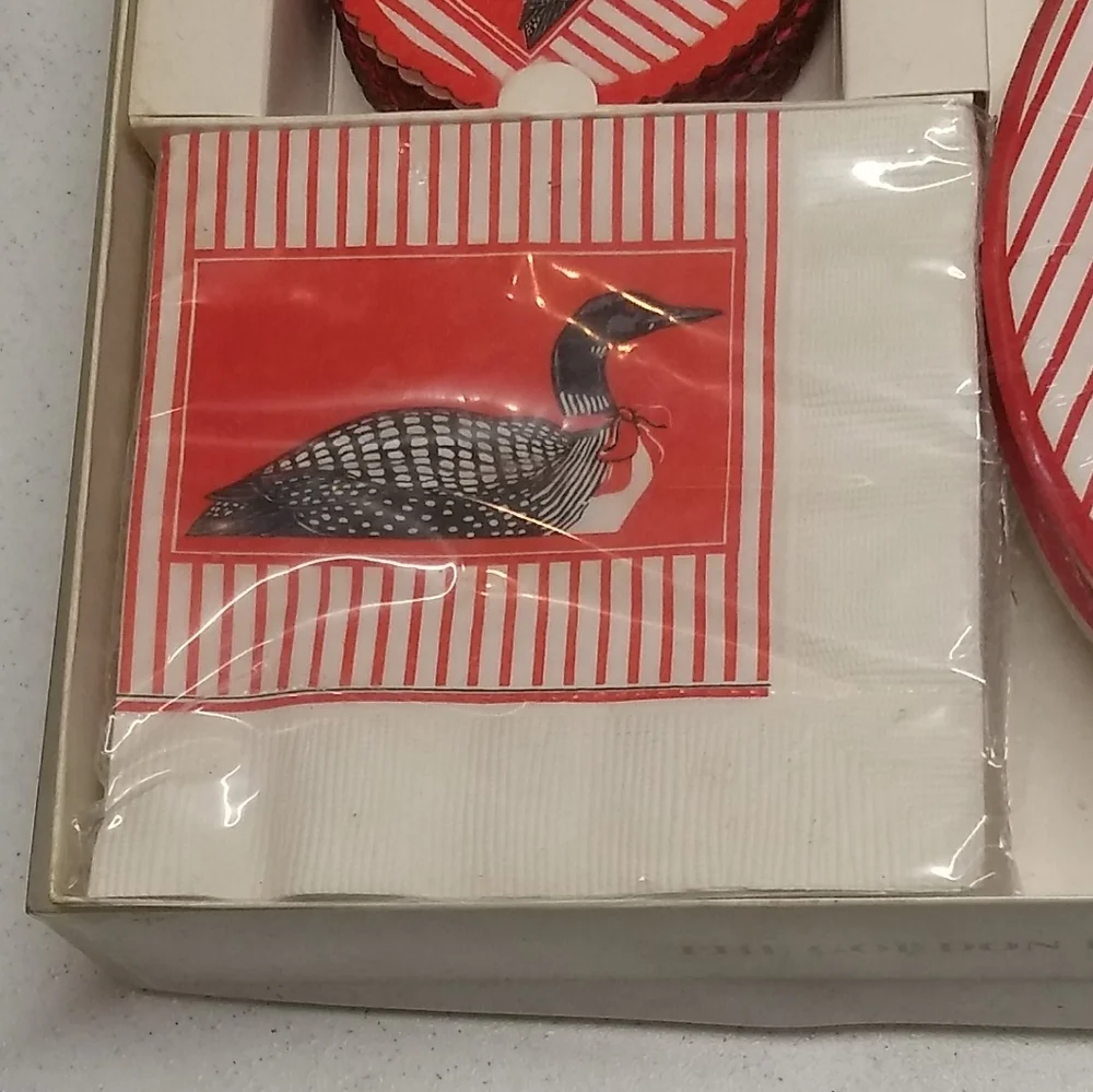 Loon Design Gordon Fraser 76 PC Hostess Box Set Plates /Napkin /Coasters BLK/RED